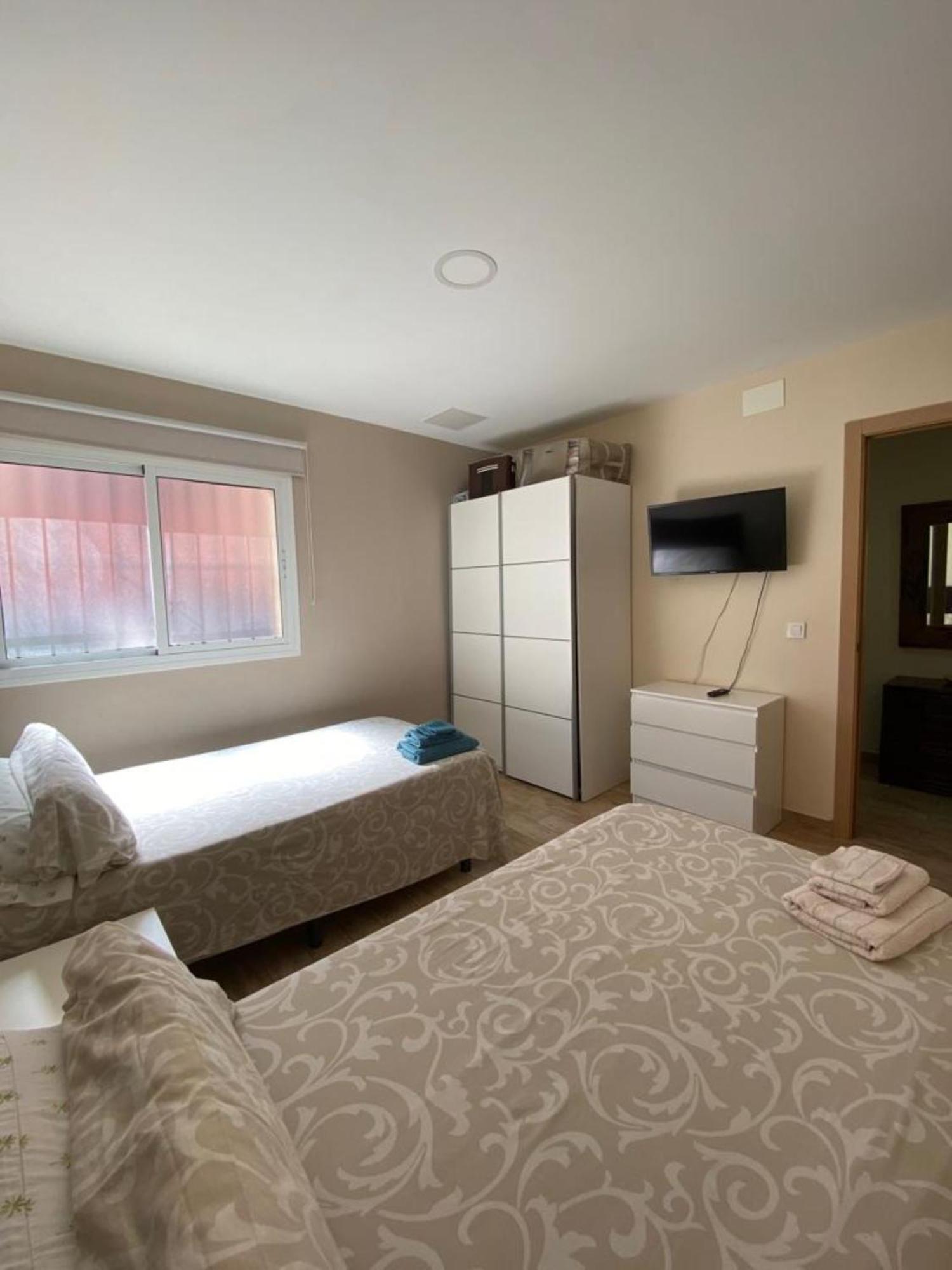 Apartamentos Albeniz Algeciras Eksteriør billede